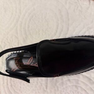 Zodiac Women's Glossy Black Loafers